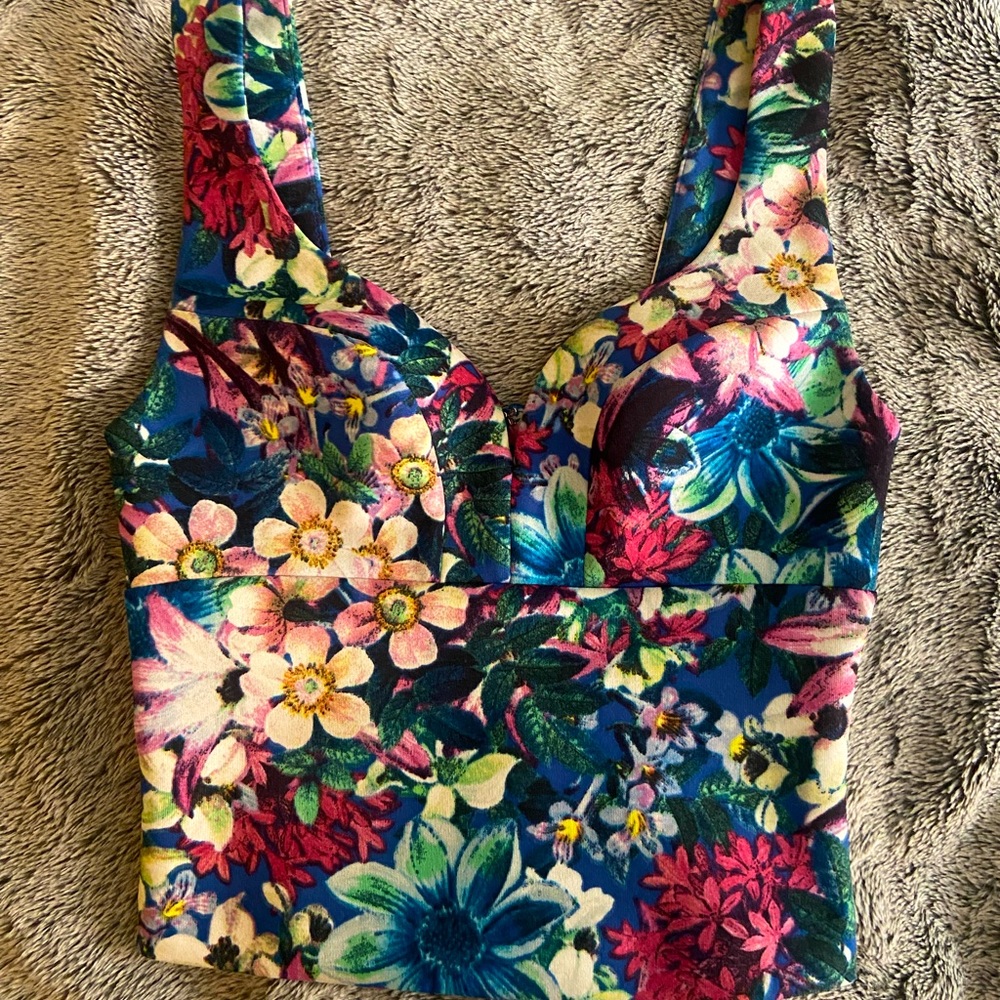 Guess floral crop top